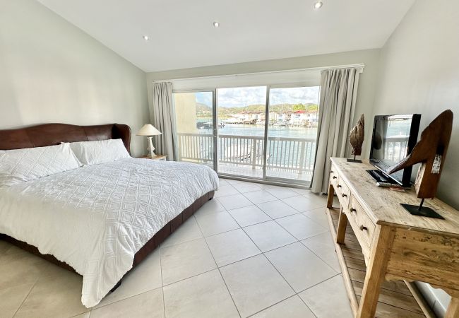 Villa in Jolly Harbour - Enchanting Waterfront Villa Villa in Jolly Harbour - Enchanting Waterfront Villa