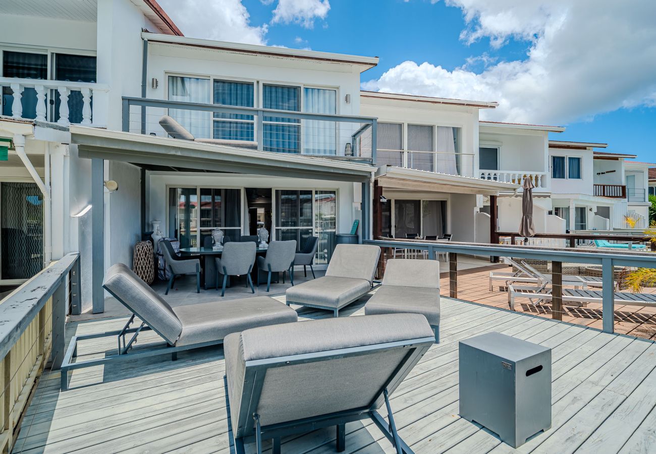 Villa in Jolly Harbour - Stunning Waterfront Villa
