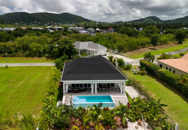 Villa in Jolly Harbour - Glorious Waterfront Villa Villa in Jolly Harbour - Glorious Waterfront Villa