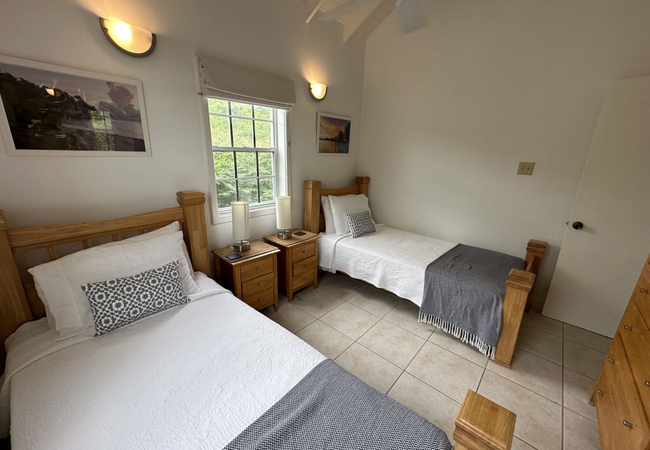 Villa in Jolly Harbour - Two Bed Apartment with Communal pool 