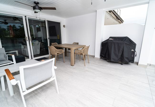 Villa in Jolly Harbour - Stylish Waterfront Escape  Villa in Jolly Harbour - Stylish Waterfront Escape