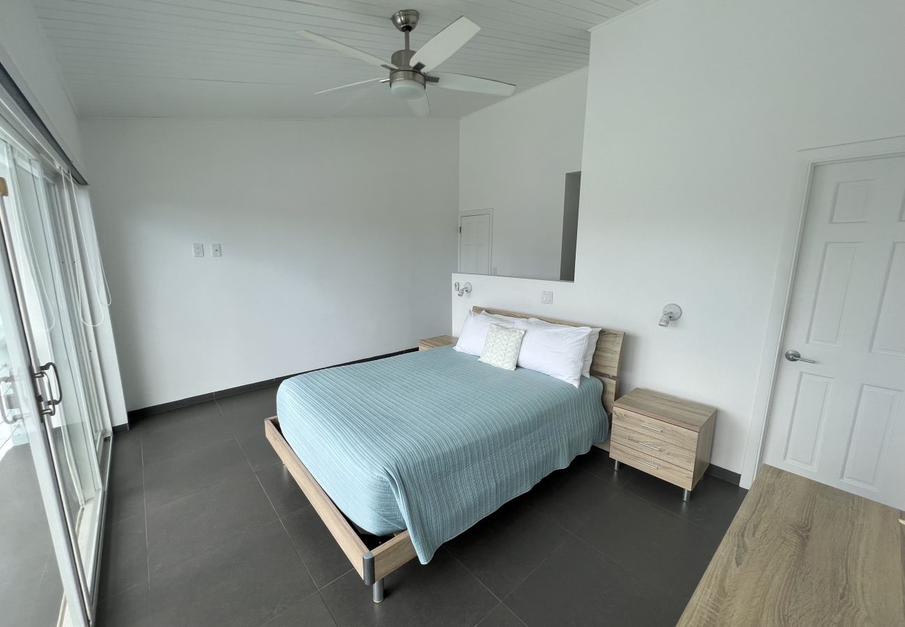 Villa in Jolly Harbour - Stylish Waterfront Escape 