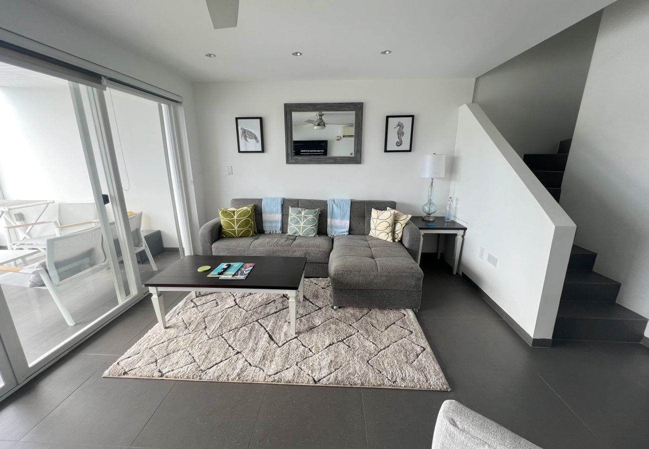 Villa in Jolly Harbour - Stylish Waterfront Escape 