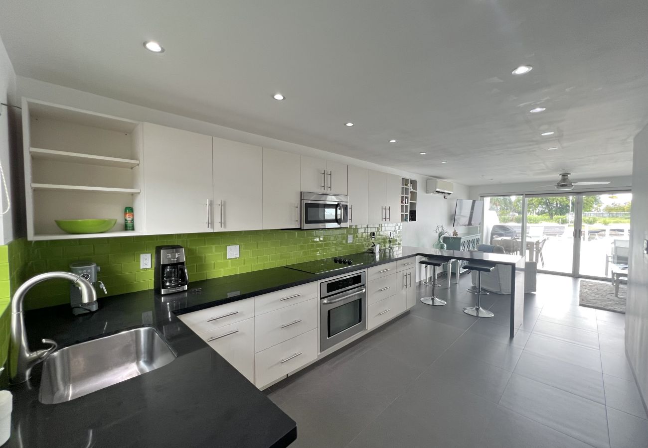 Villa in Jolly Harbour - Stylish Waterfront Escape 