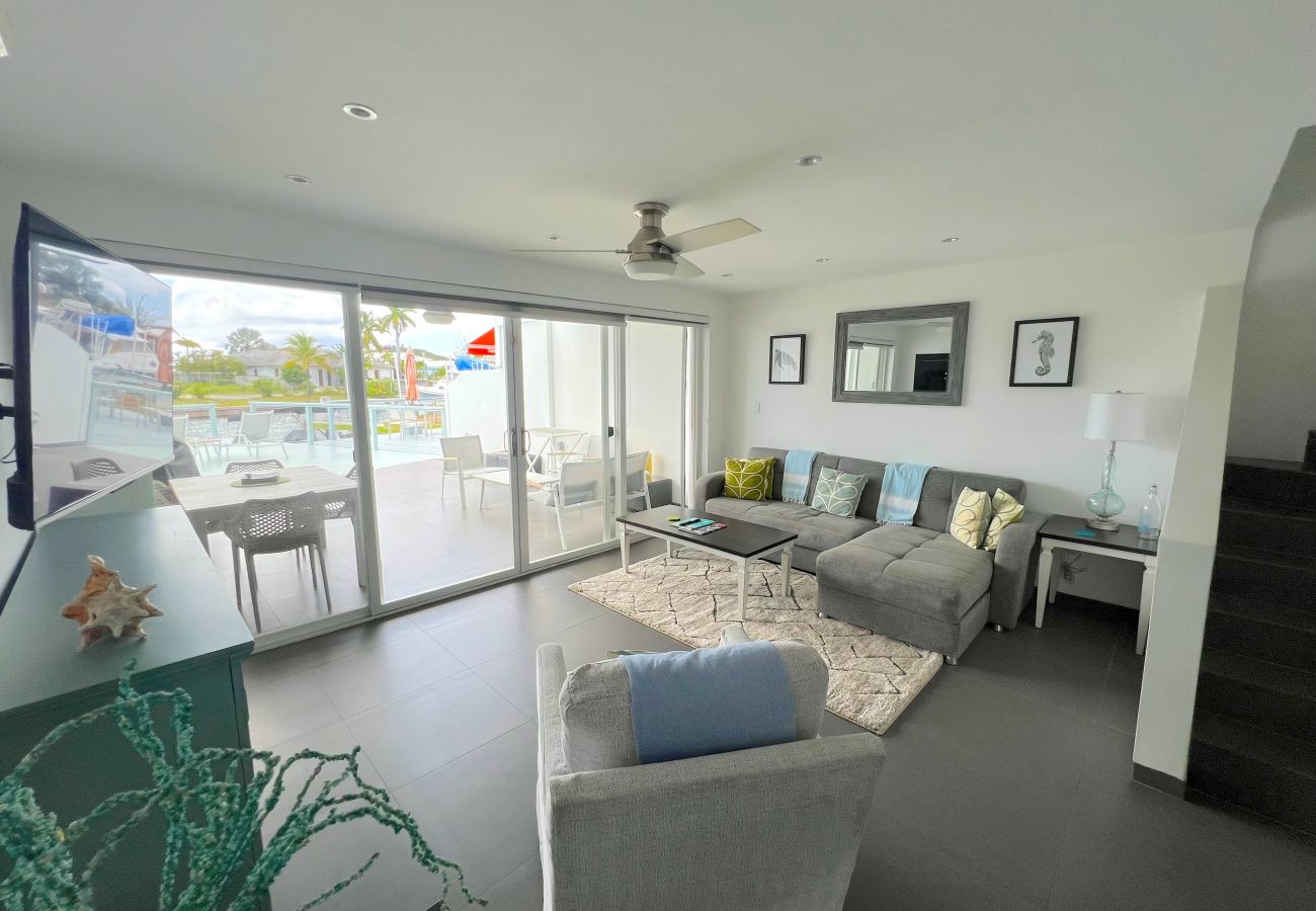 Villa in Jolly Harbour - Stylish Waterfront Escape 