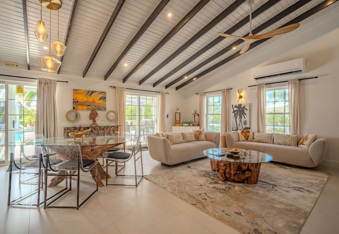 Villa in Jolly Harbour - Boutique Barefoot Luxury