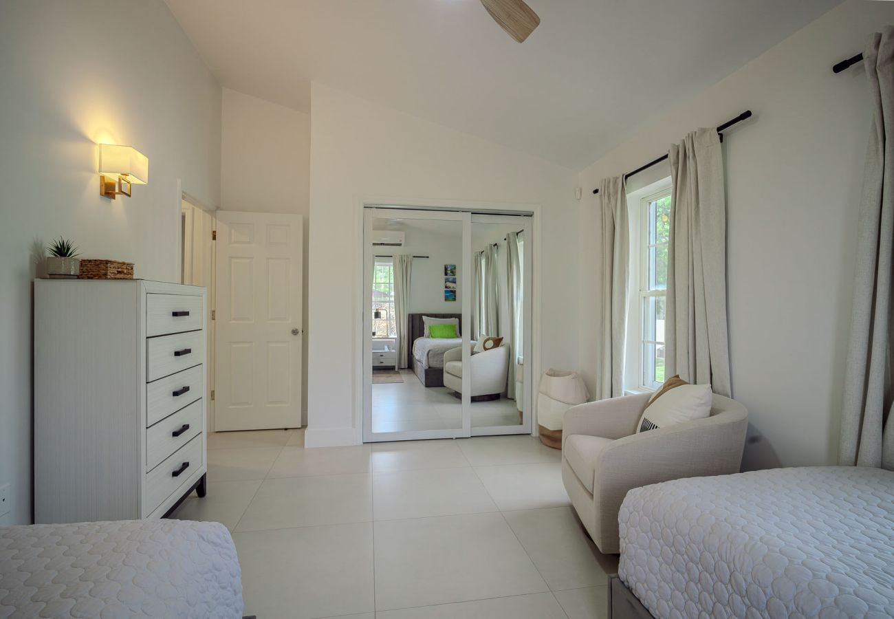 Villa in Jolly Harbour - Boutique Barefoot Luxury