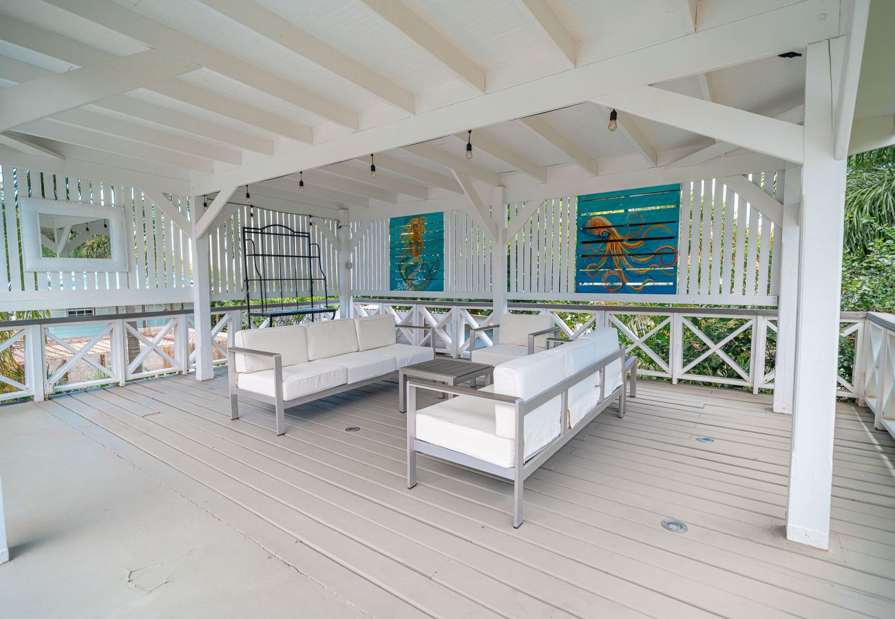 Villa in Jolly Harbour - Private Pool Tropical Escape