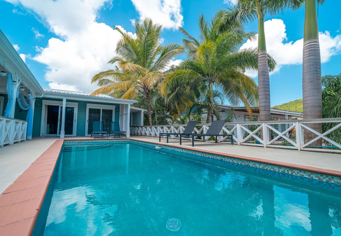 Villa in Jolly Harbour - Private Pool Tropical Escape