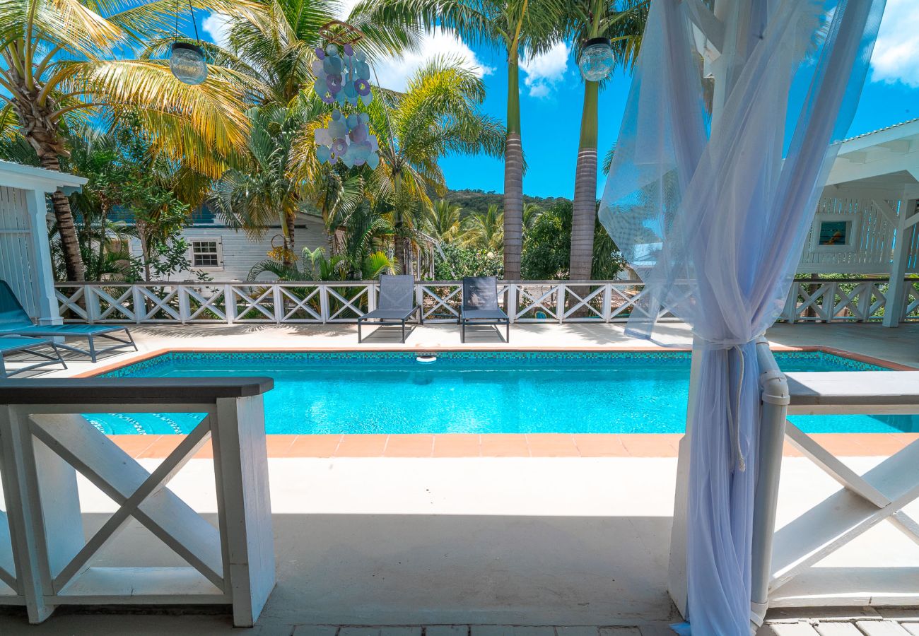 Villa in Jolly Harbour - Private Pool Tropical Escape
