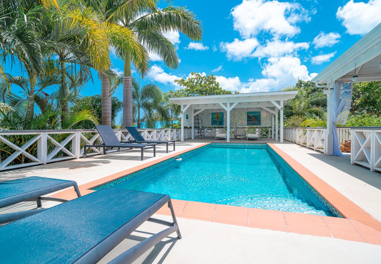 Villa in Jolly Harbour - Private Pool Tropical Escape