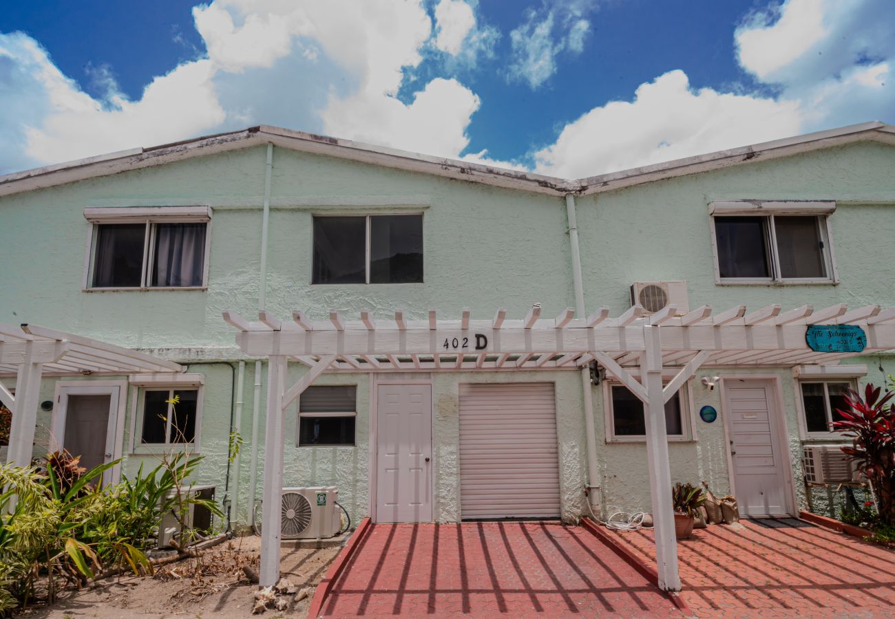 Villa in Jolly Harbour - Convenient Waterfront Villa