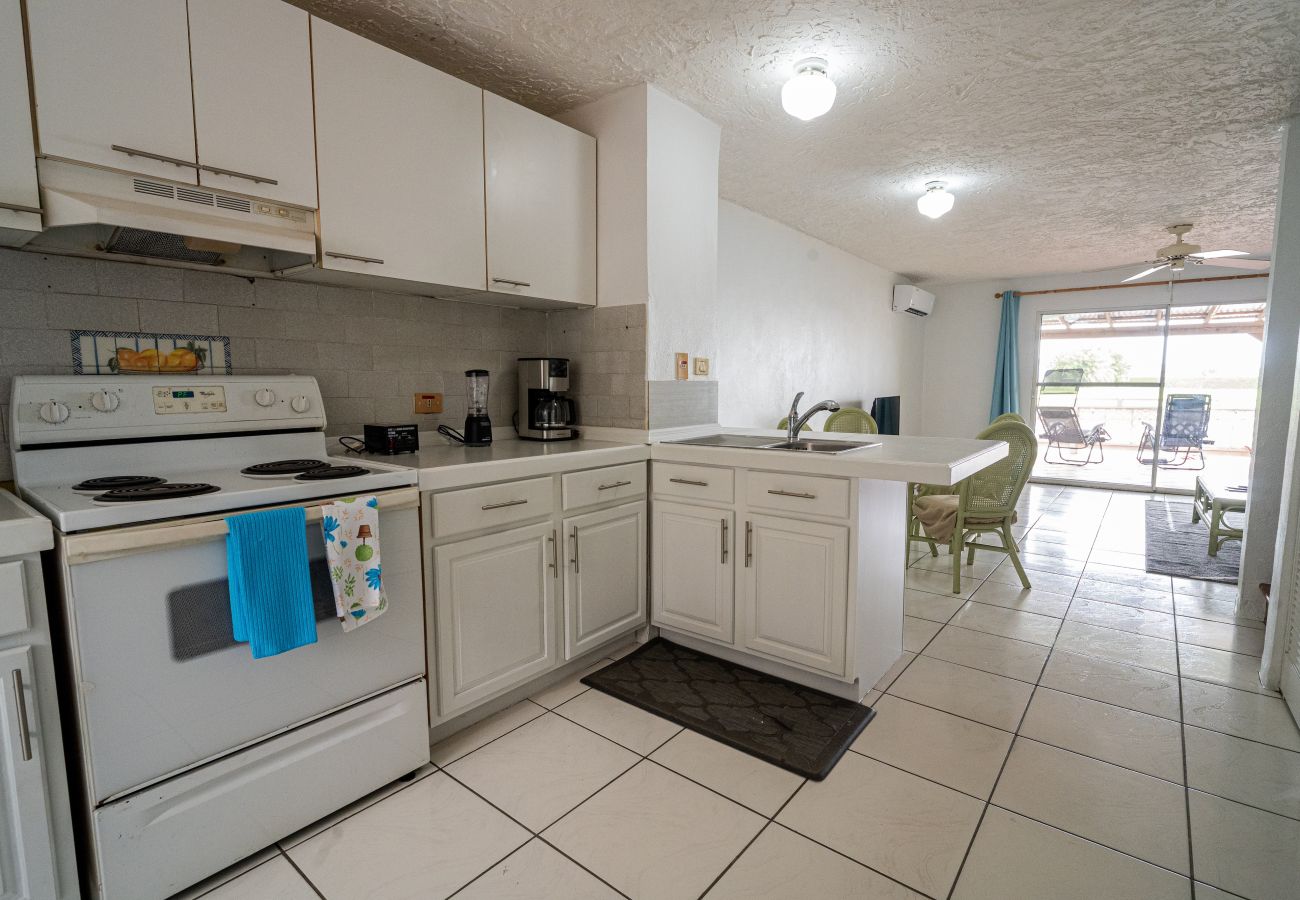 Villa in Jolly Harbour - Convenient Waterfront Villa