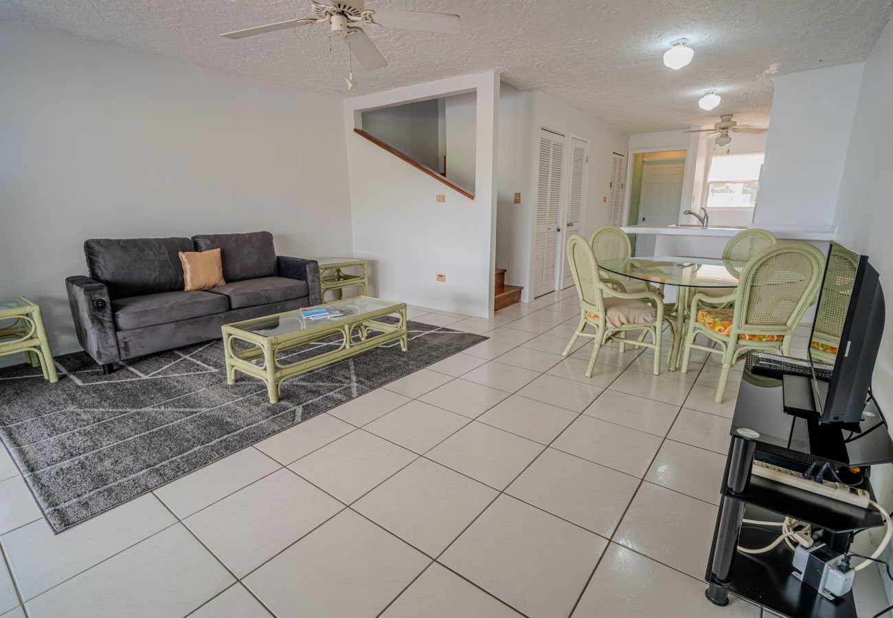 Villa in Jolly Harbour - Convenient Waterfront Villa