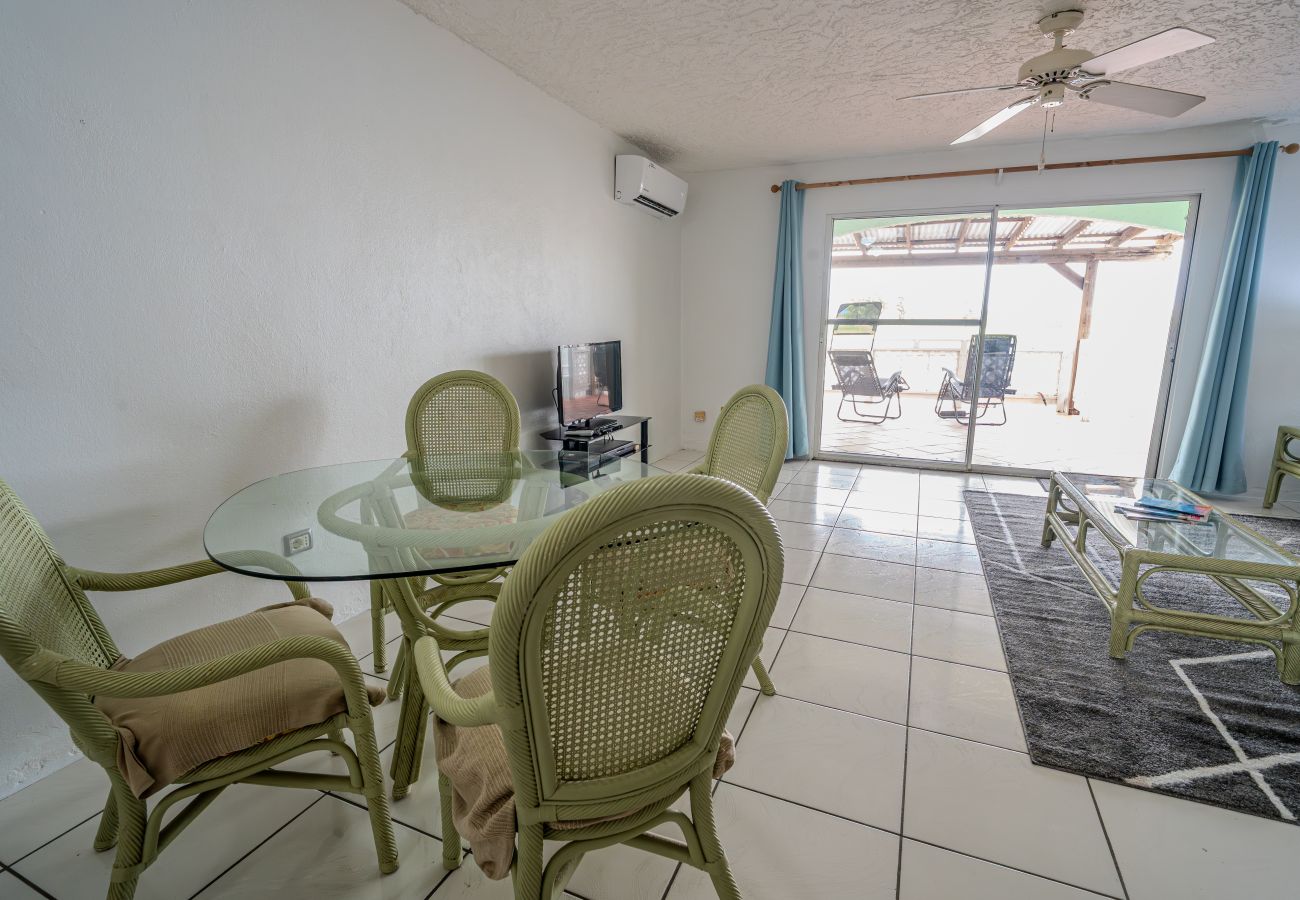 Villa in Jolly Harbour - Convenient Waterfront Villa