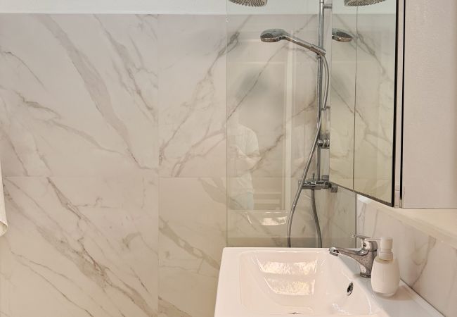 Villa in Crosbies -  Oceanview Tranquil Retreat  Villa in Crosbies -  Oceanview Tranquil Retreat