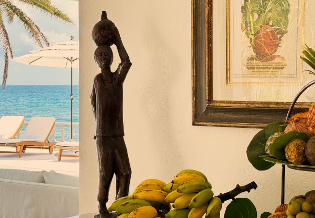 Villa in Crosbies - Refined Ocean Hideaway  Villa in Crosbies - Refined Ocean Hideaway