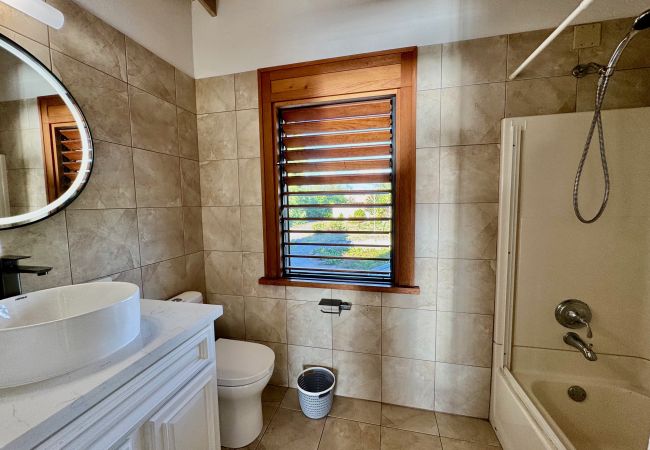 Villa in Jolly Harbour - Stunning Waterfront Retreat Villa in Jolly Harbour - Stunning Waterfront Retreat