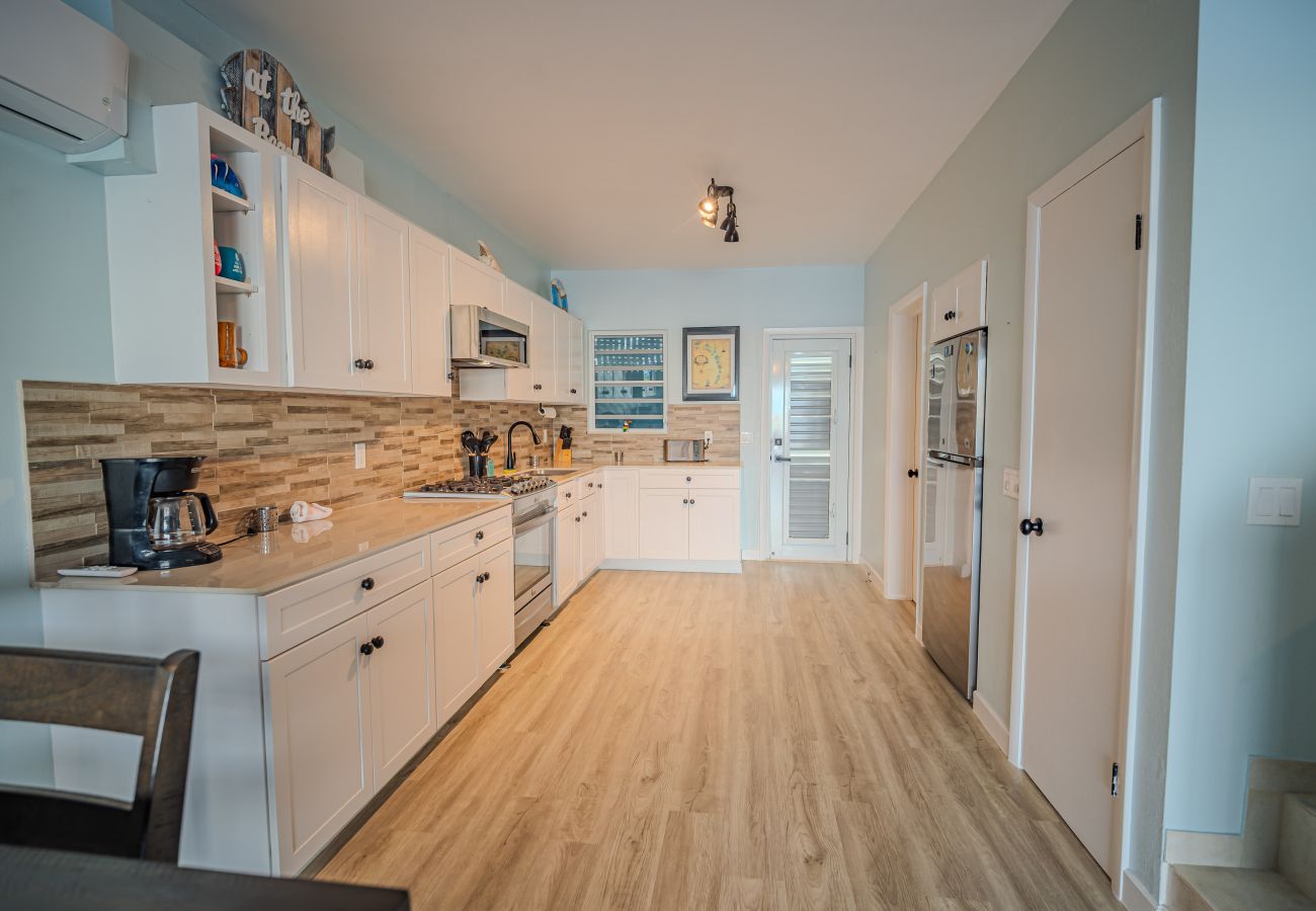 Villa in Jolly Harbour - Modern Luxury Escape