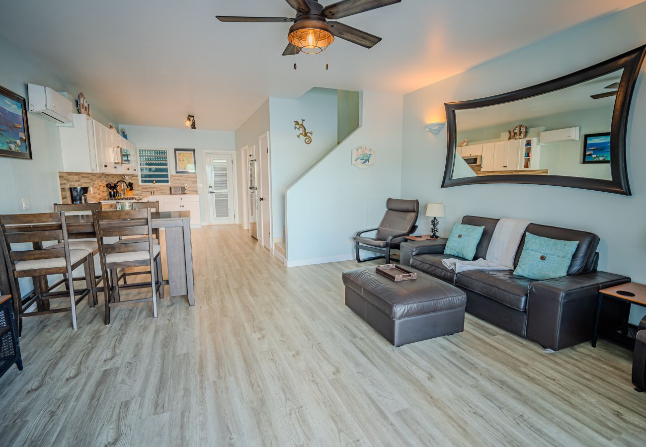 Villa in Jolly Harbour - Modern Luxury Escape