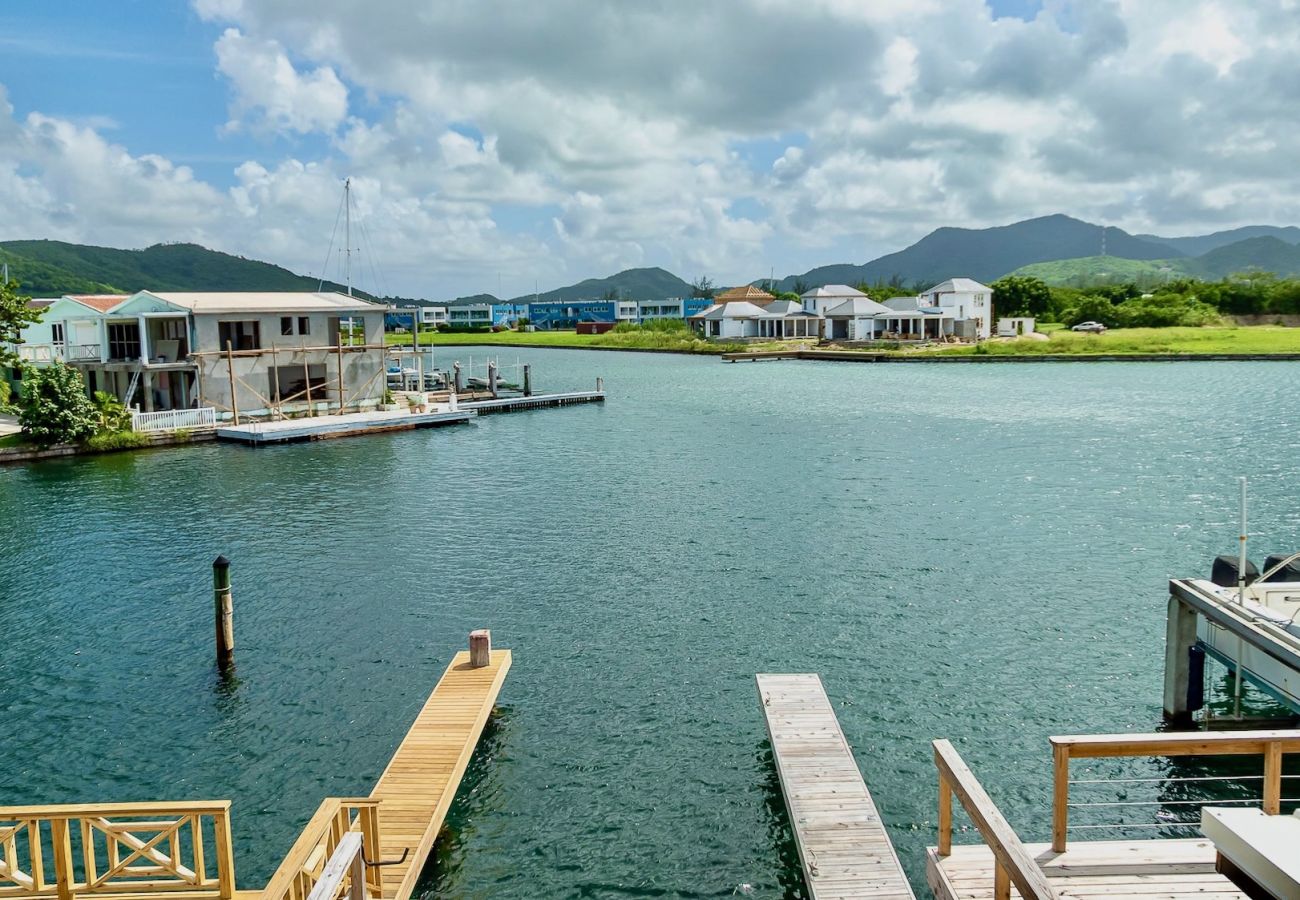 Villa in Jolly Harbour - Modern Luxury Escape