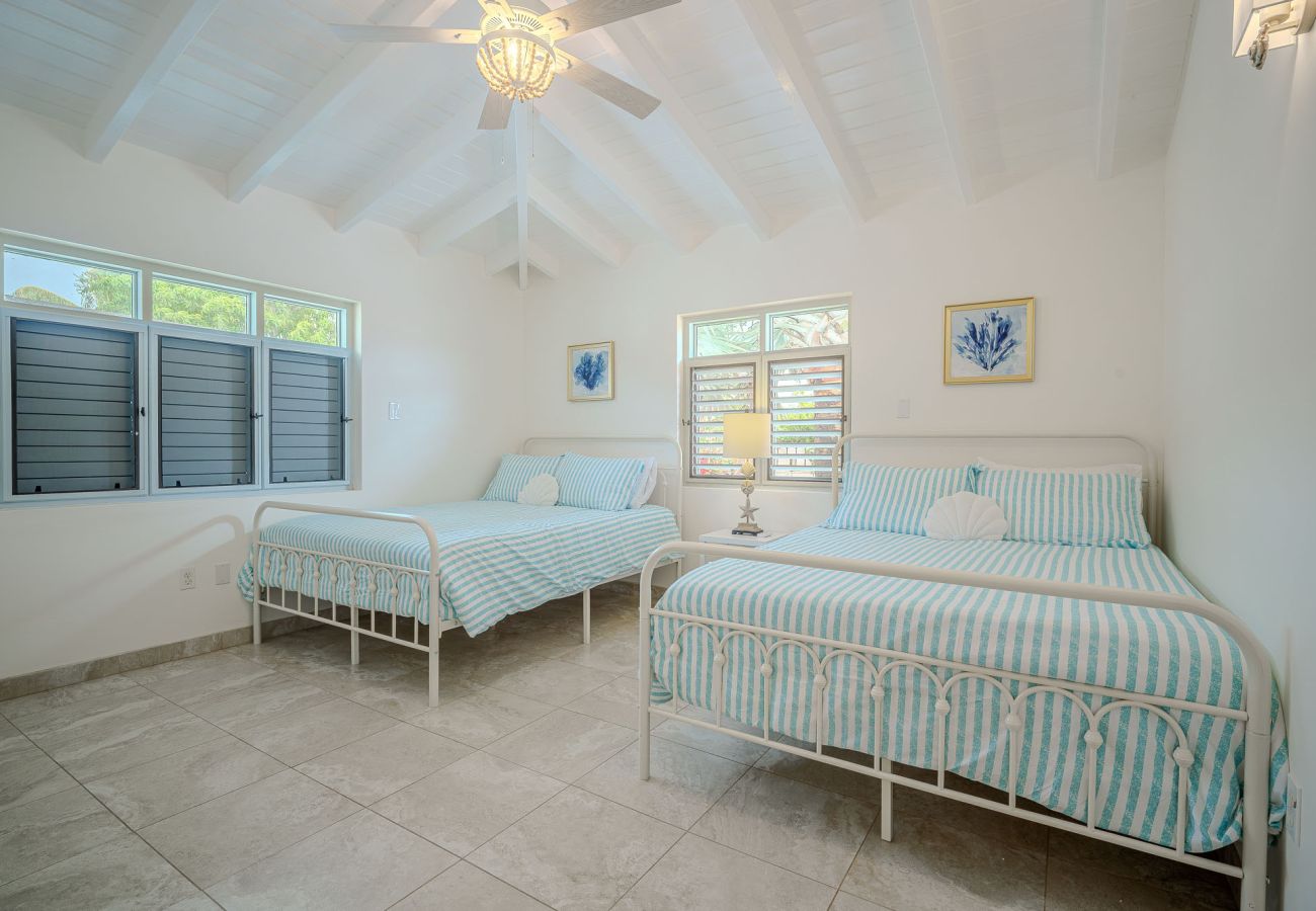 Villa in Jolly Harbour - Villa Flora