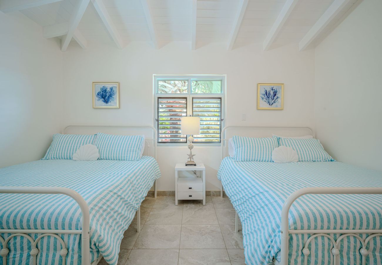 Villa in Jolly Harbour - Villa Flora
