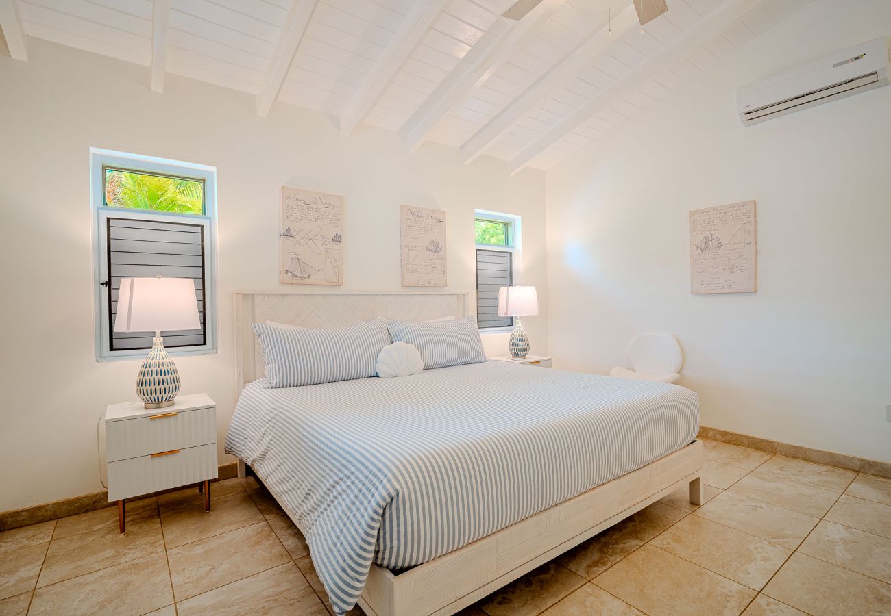 Villa in Jolly Harbour - Villa Flora