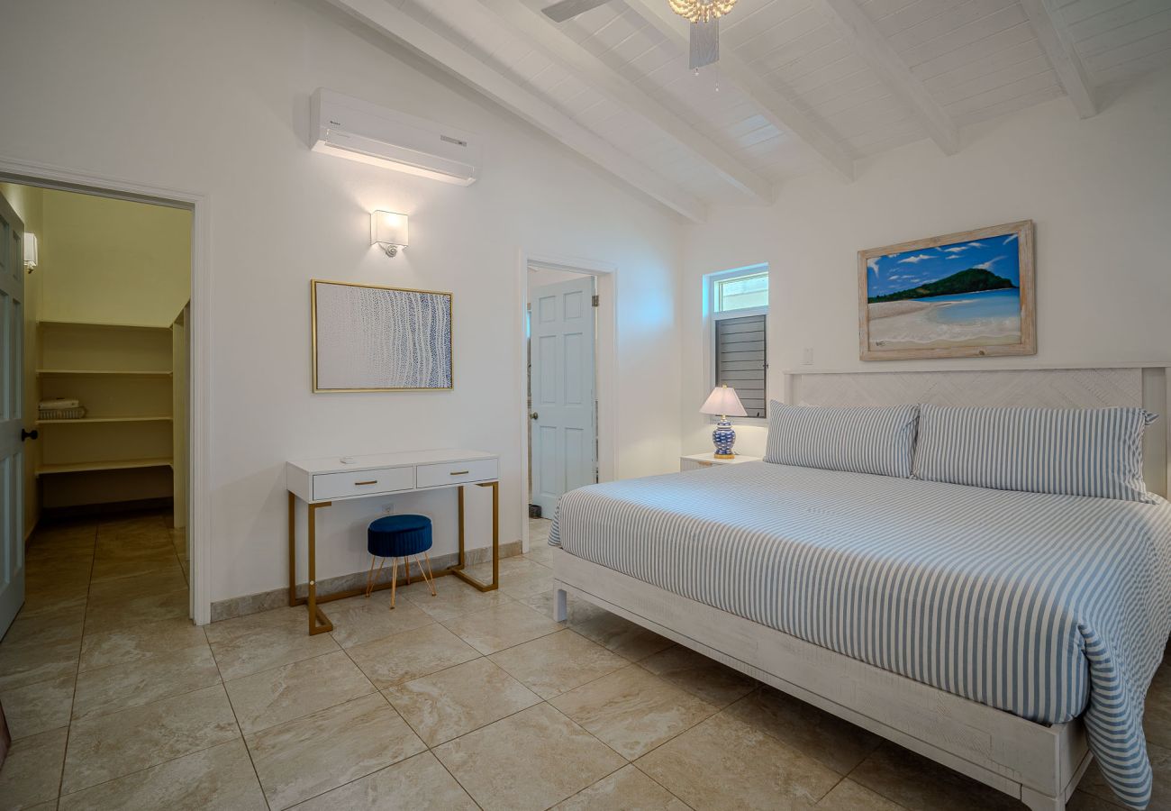 Villa in Jolly Harbour - Villa Flora