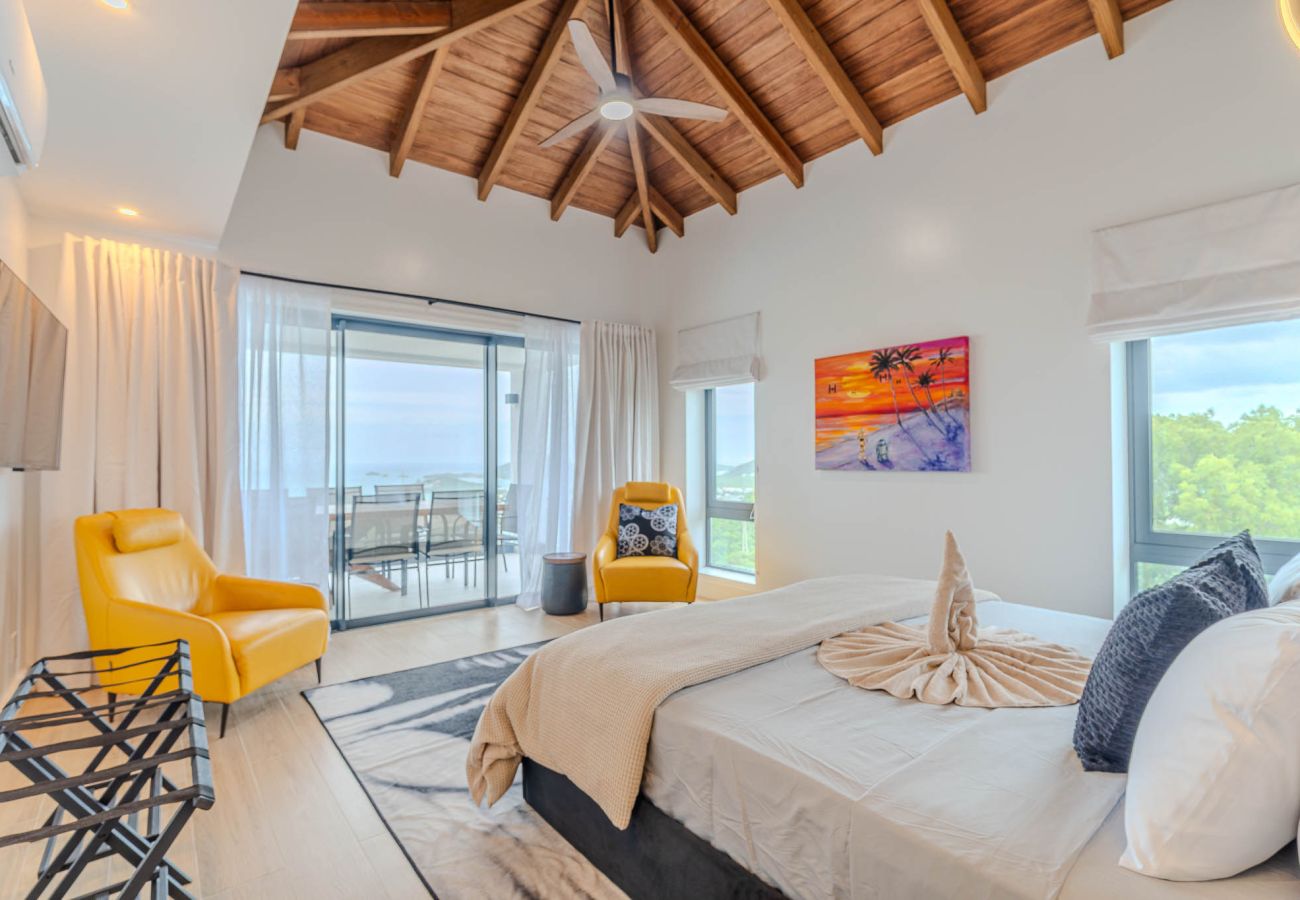 Villa in Jolly Harbour - High Ground Villa 