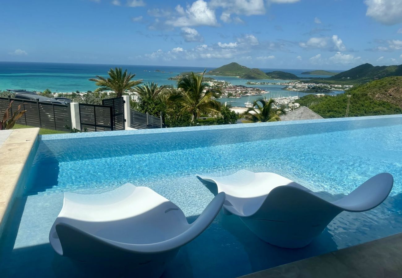 Villa in Jolly Harbour - High Ground Villa 